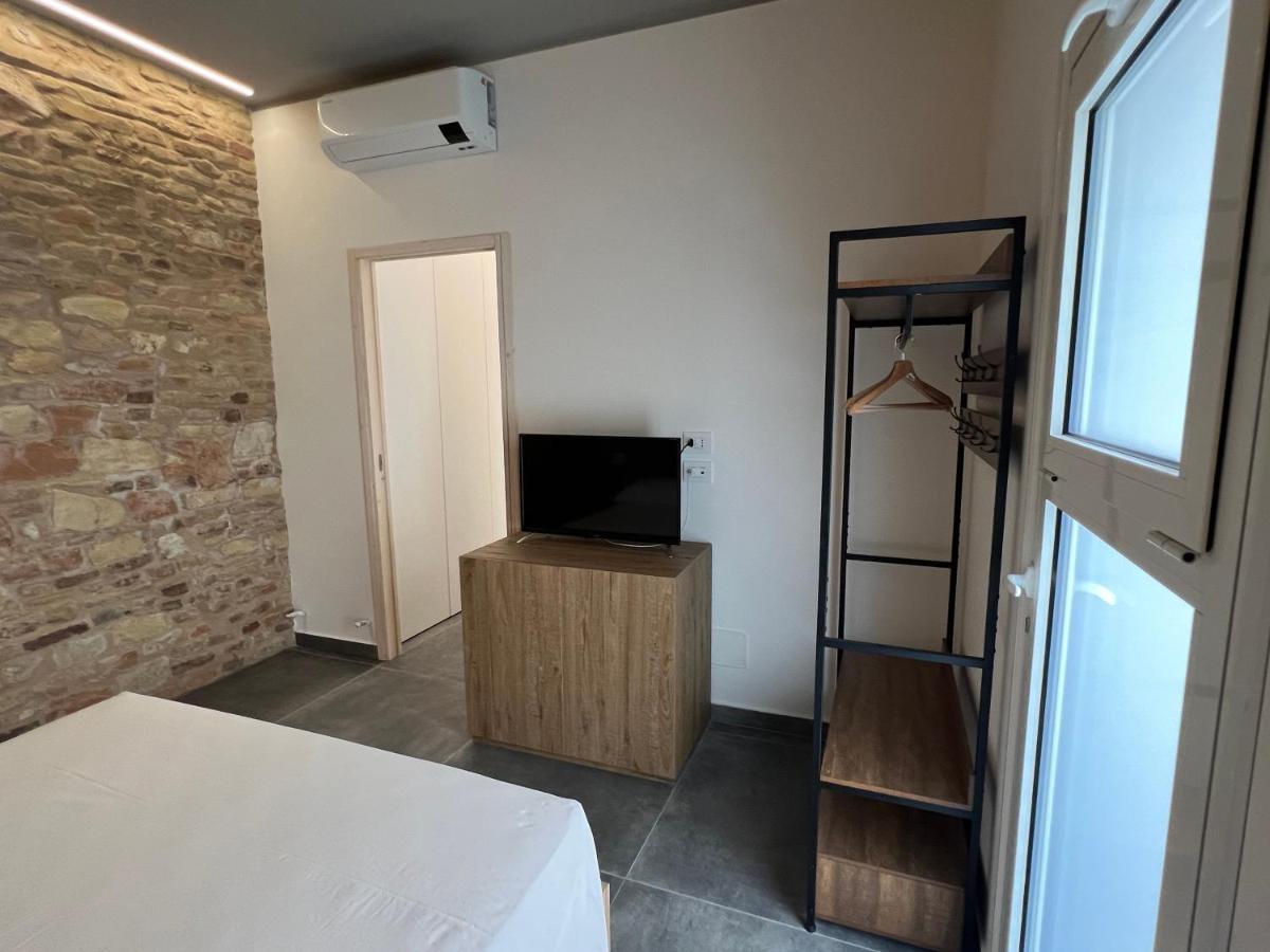 Piano Terra Apartment อังโกนา ภายนอก รูปภาพ